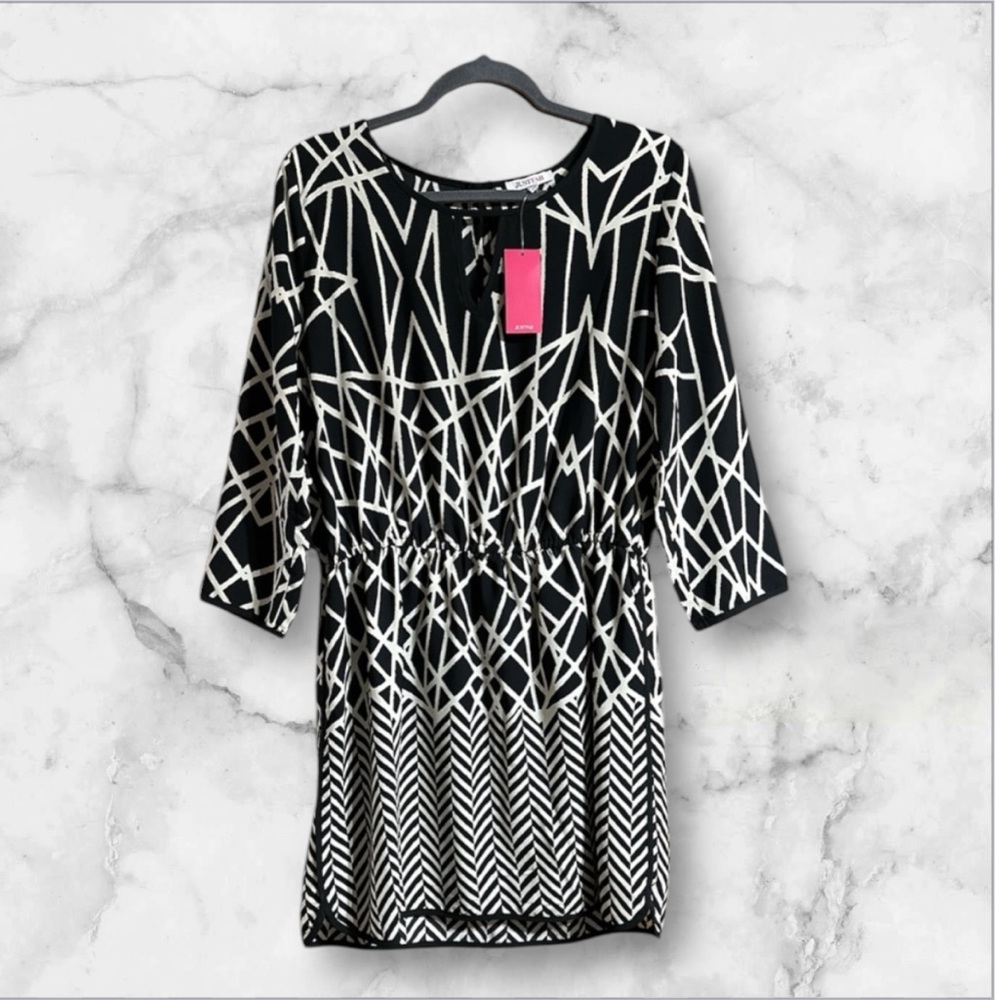 JustFab black, off white geometric patterned lined  3/4 sleeve mini dress large